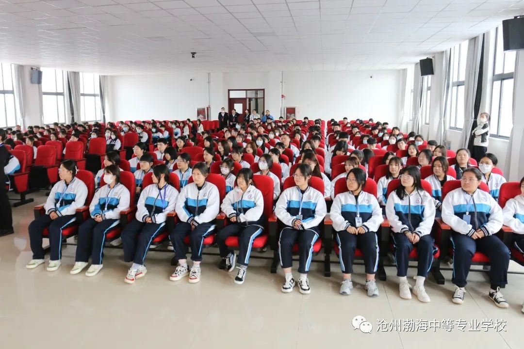 我院校积极推进“西学中”项目开展，提升学生中医护理专业能力